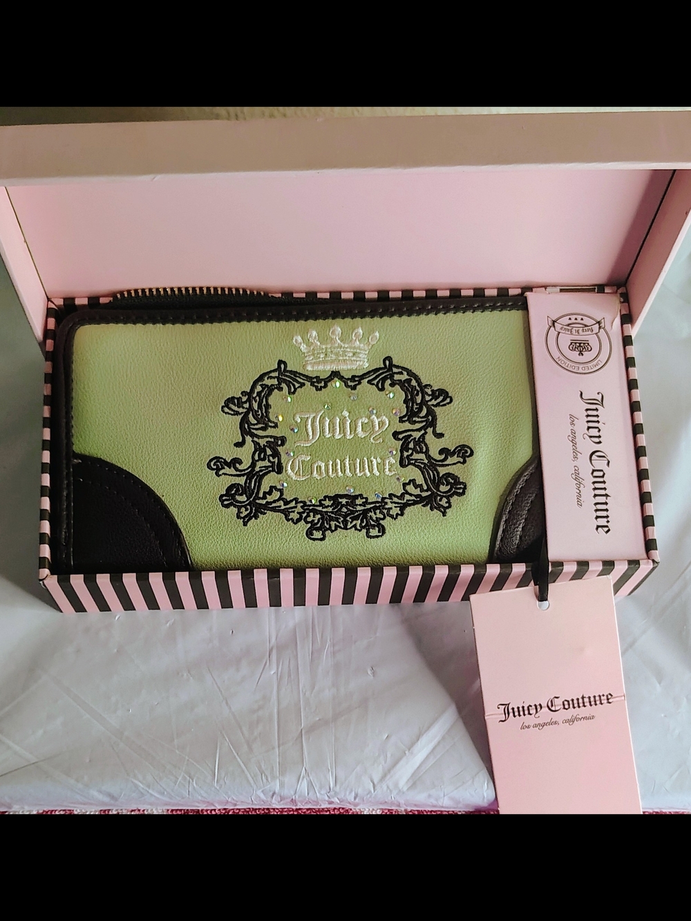 Juicy Couture Green Zip-Around Wallet